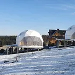 Glamping Gliczarow Klapnioki לינה וארוחת בוקר *