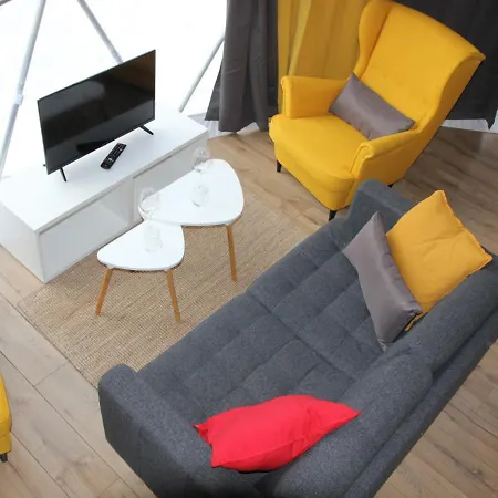 לינה וארוחת בוקר Glamping Gliczarow Klapnioki *