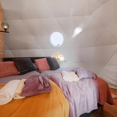 Glamping Gliczarow Klapnioki לינה וארוחת בוקר