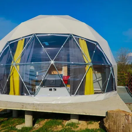 Glamping Gliczarow Klapnioki לינה וארוחת בוקר Leśnica