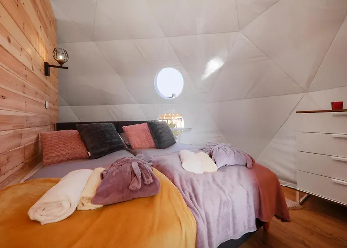 Glamping Gliczarow Klapnioki Couette-café